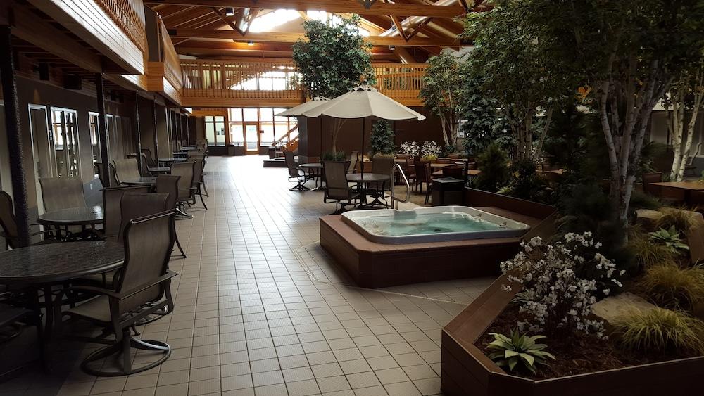 C'mon Inn&Suites Fargo Extérieur photo