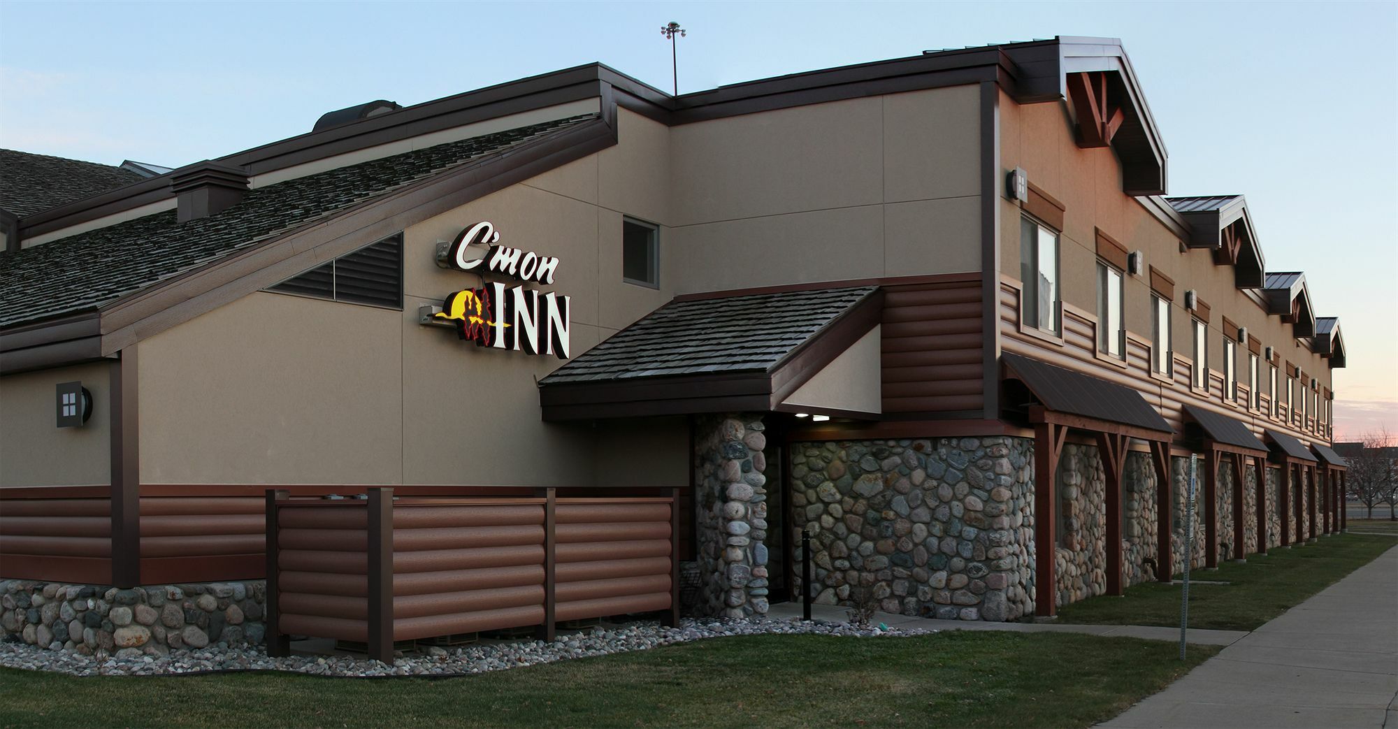 C'mon Inn&Suites Fargo Extérieur photo