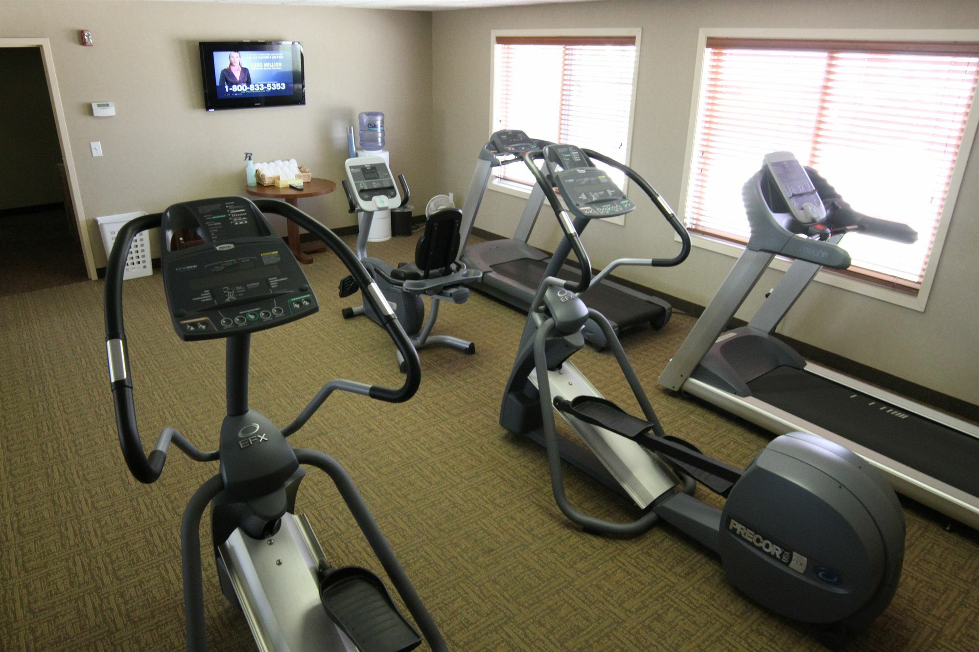 C'mon Inn&Suites Fargo Extérieur photo